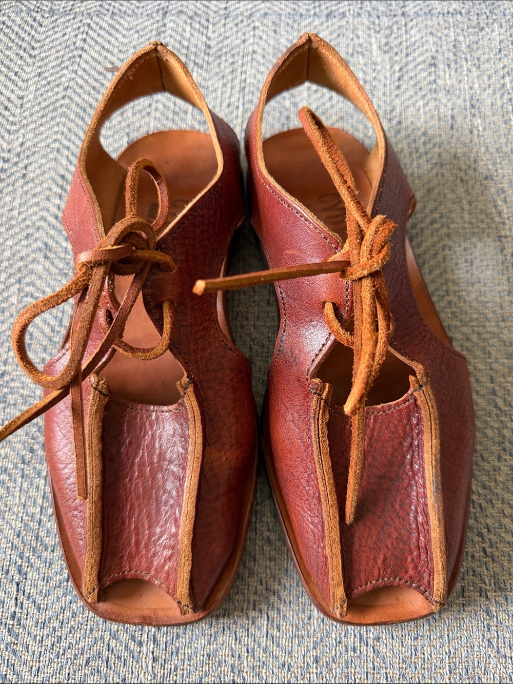 CYDWOQ Women’s Brown Leather Sandals Size: 35